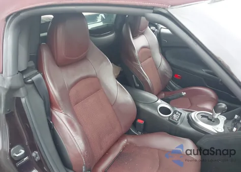 2010 Nissan 370Z Touring z USA, uszkodzony, nr VIN JN1AZ4FHXAM302939